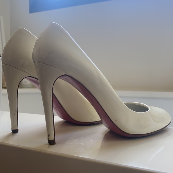 MIU MIU wht patent 5.5 round toe - Picture 9 of 10